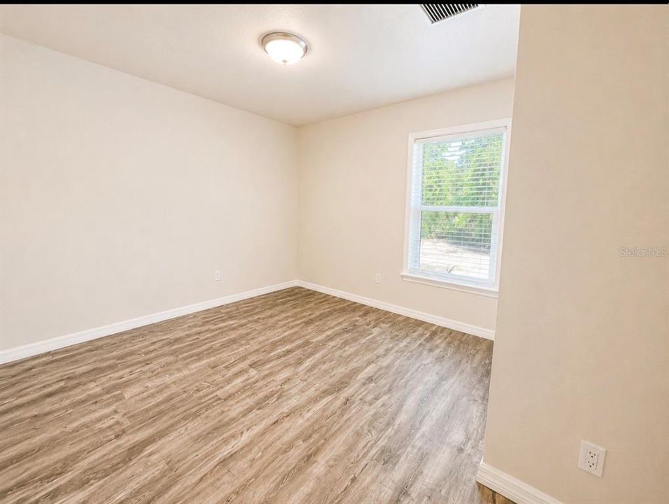 For Sale: $334,000 (3 beds, 2 baths, 1182 Square Feet)