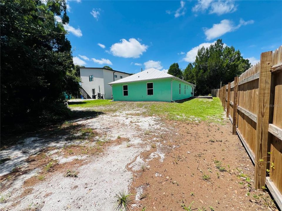 For Sale: $334,000 (3 beds, 2 baths, 1182 Square Feet)