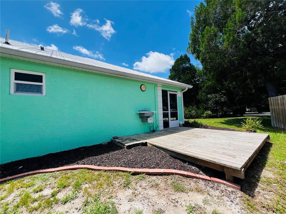 For Sale: $334,000 (3 beds, 2 baths, 1182 Square Feet)