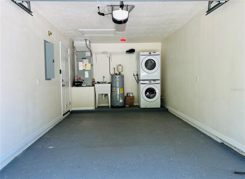 For Sale: $334,000 (3 beds, 2 baths, 1182 Square Feet)