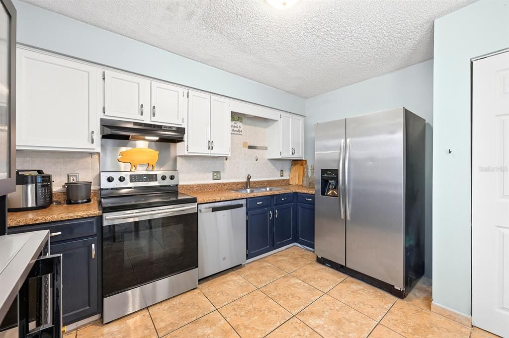 Activo con contrato: $270,000 (2 camas, 1 baños, 1000 Pies cuadrados)