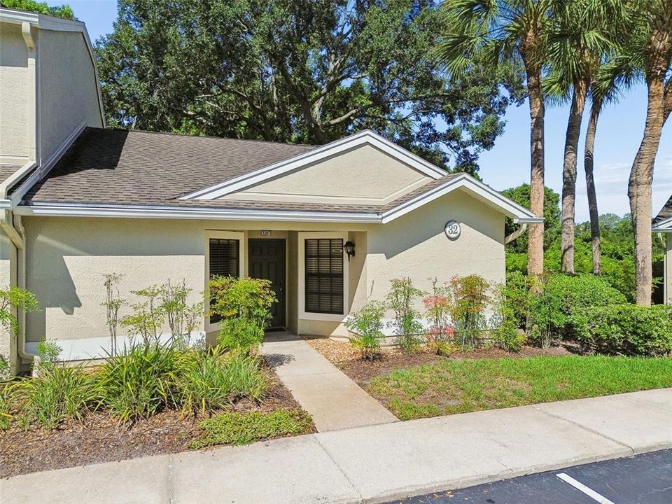 For Sale: $229,900 (2 beds, 2 baths, 1020 Square Feet)