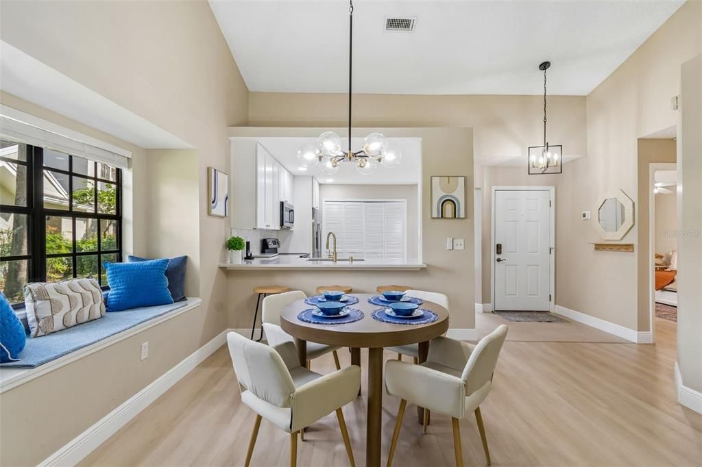 For Sale: $229,900 (2 beds, 2 baths, 1020 Square Feet)