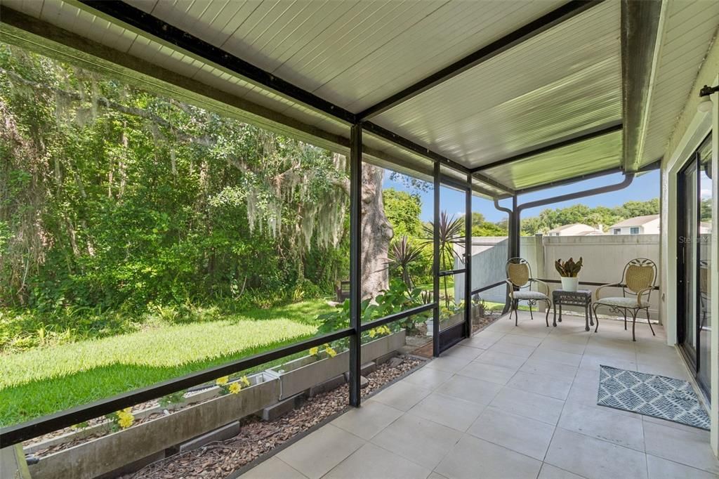 For Sale: $229,900 (2 beds, 2 baths, 1020 Square Feet)