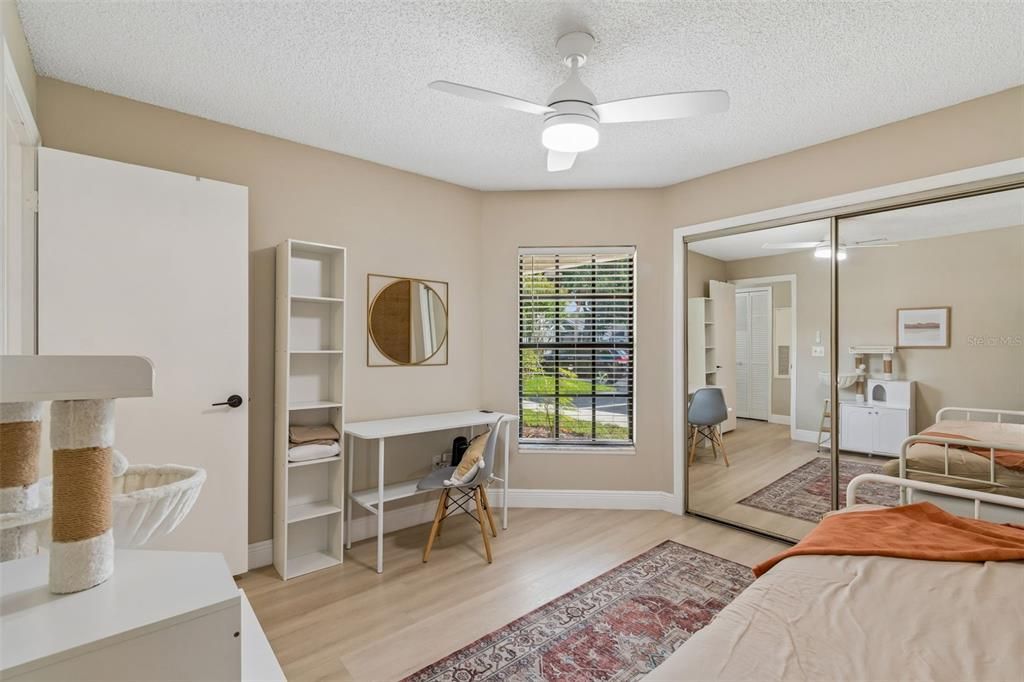 For Sale: $229,900 (2 beds, 2 baths, 1020 Square Feet)
