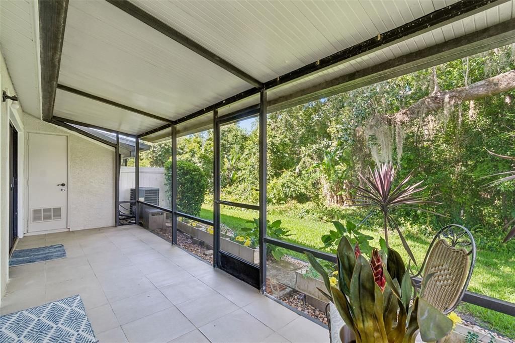 For Sale: $229,900 (2 beds, 2 baths, 1020 Square Feet)