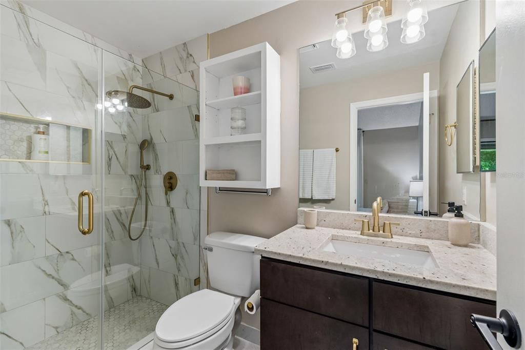 For Sale: $229,900 (2 beds, 2 baths, 1020 Square Feet)