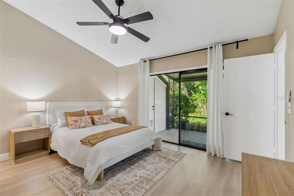 For Sale: $229,900 (2 beds, 2 baths, 1020 Square Feet)