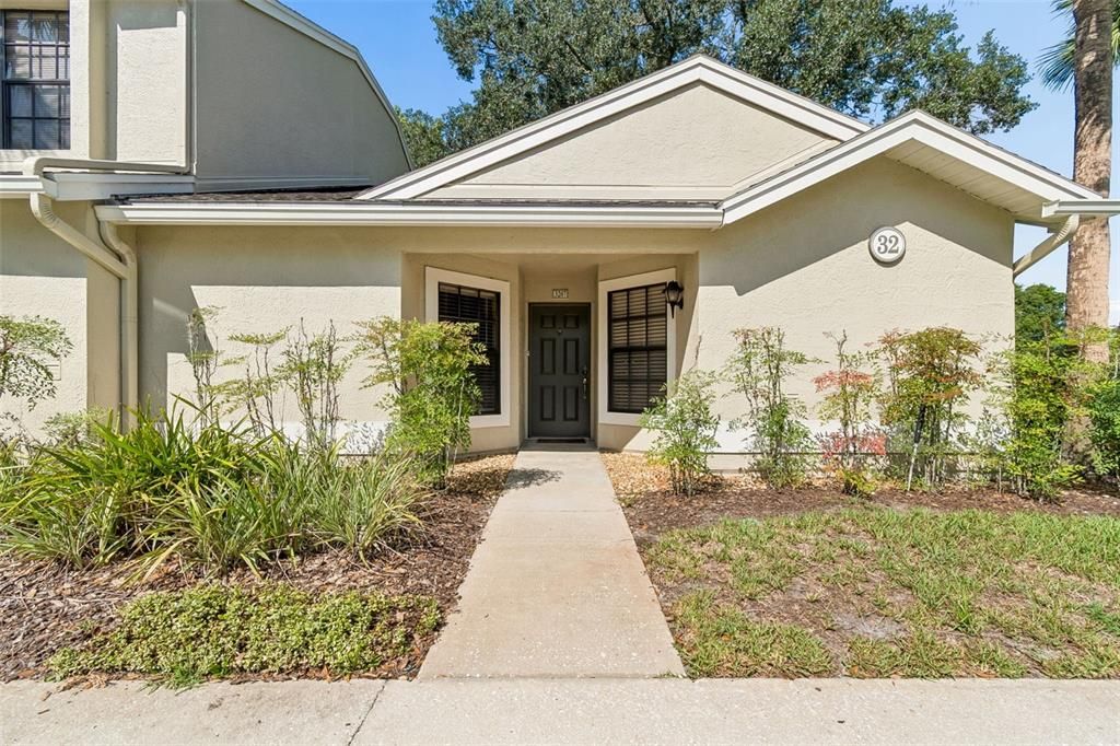 For Sale: $229,900 (2 beds, 2 baths, 1020 Square Feet)