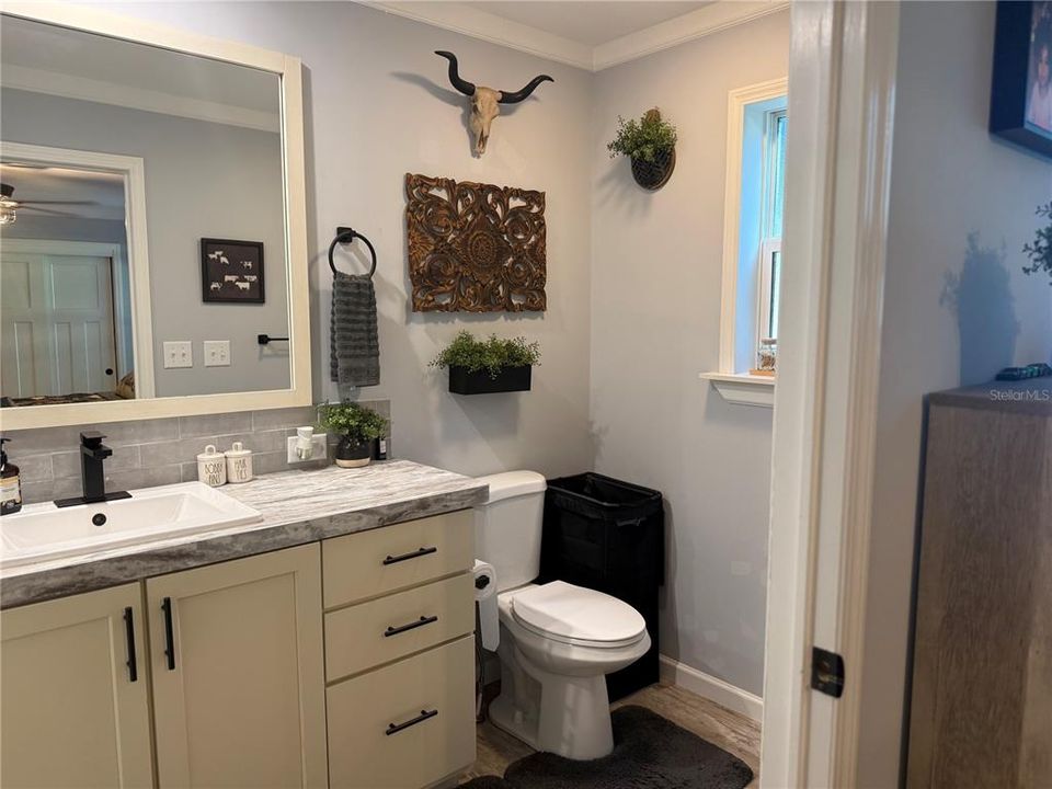 For Sale: $429,900 (2 beds, 2 baths, 1118 Square Feet)