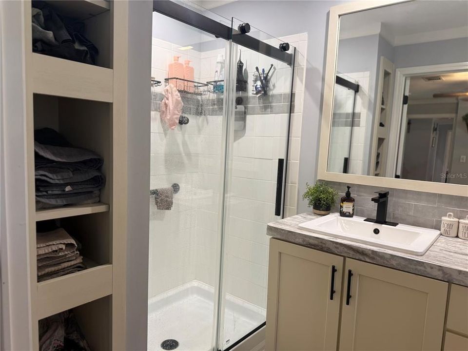 For Sale: $429,900 (2 beds, 2 baths, 1118 Square Feet)