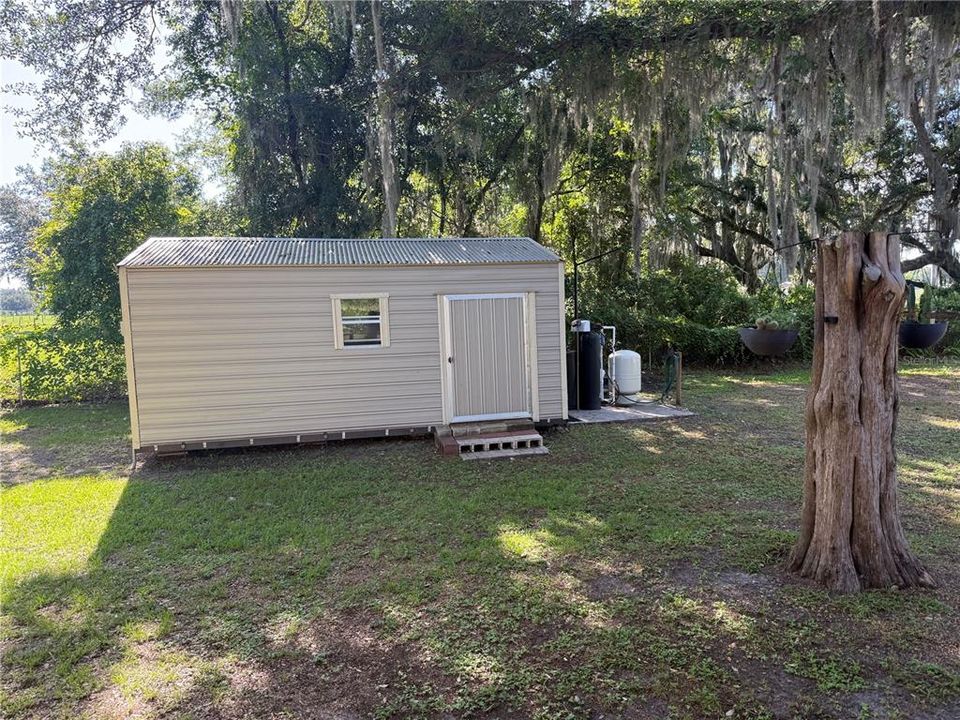 For Sale: $429,900 (2 beds, 2 baths, 1118 Square Feet)