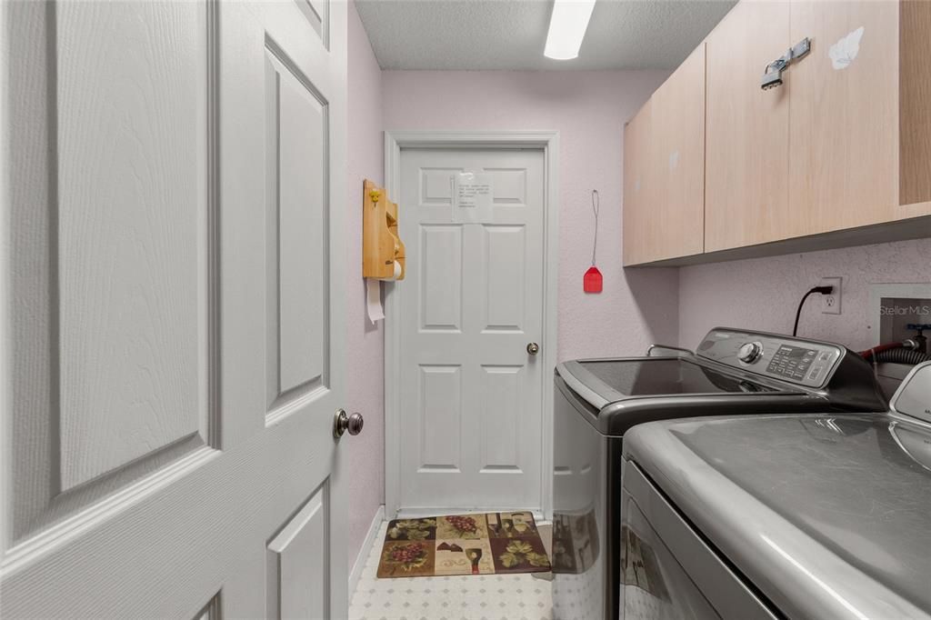 For Rent: $3,695 (3 beds, 2 baths, 1903 Square Feet)