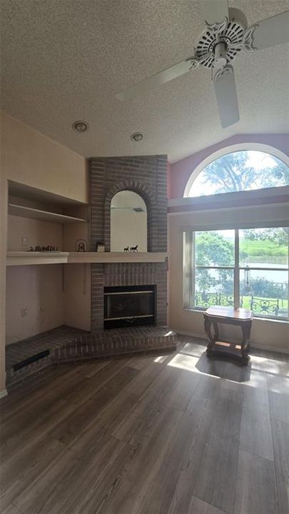 For Rent: $3,695 (3 beds, 2 baths, 1903 Square Feet)