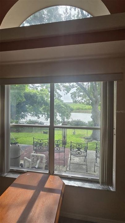 For Rent: $3,695 (3 beds, 2 baths, 1903 Square Feet)
