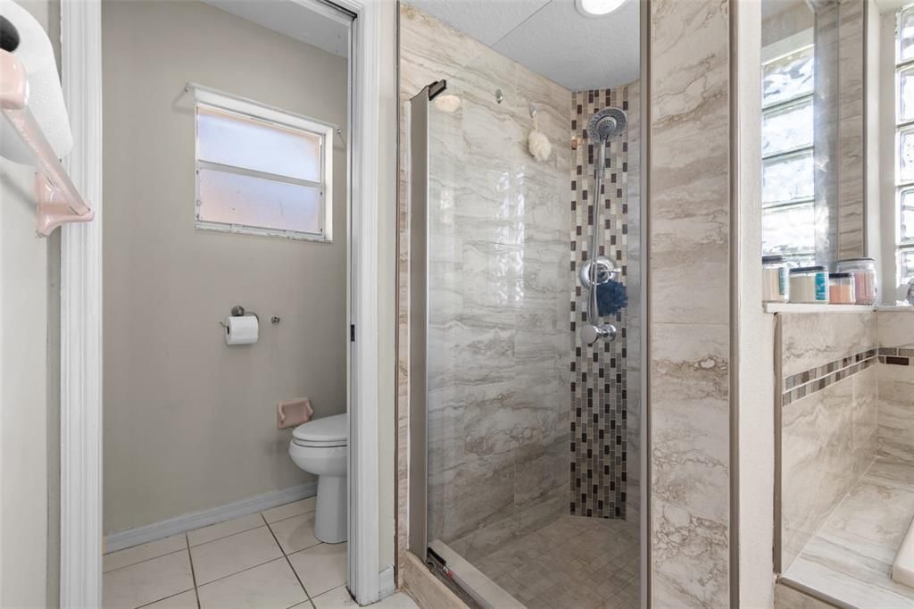 For Rent: $3,695 (3 beds, 2 baths, 1903 Square Feet)