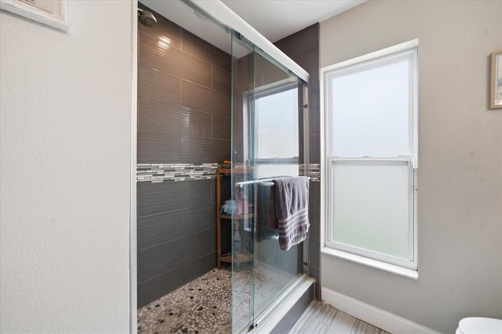 En Venta: $585,000 (4 camas, 3 baños, 1970 Pies cuadrados)
