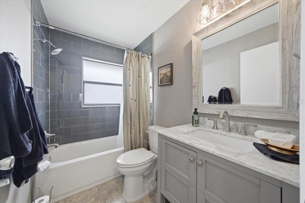 En Venta: $585,000 (4 camas, 3 baños, 1970 Pies cuadrados)