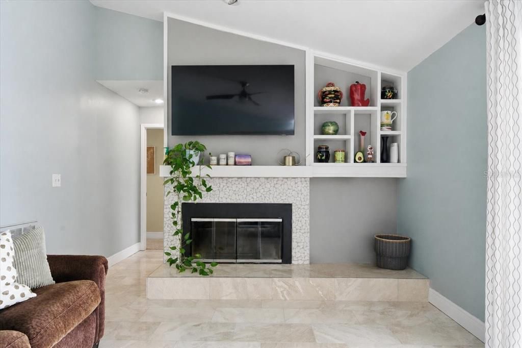 En Venta: $585,000 (4 camas, 3 baños, 1970 Pies cuadrados)