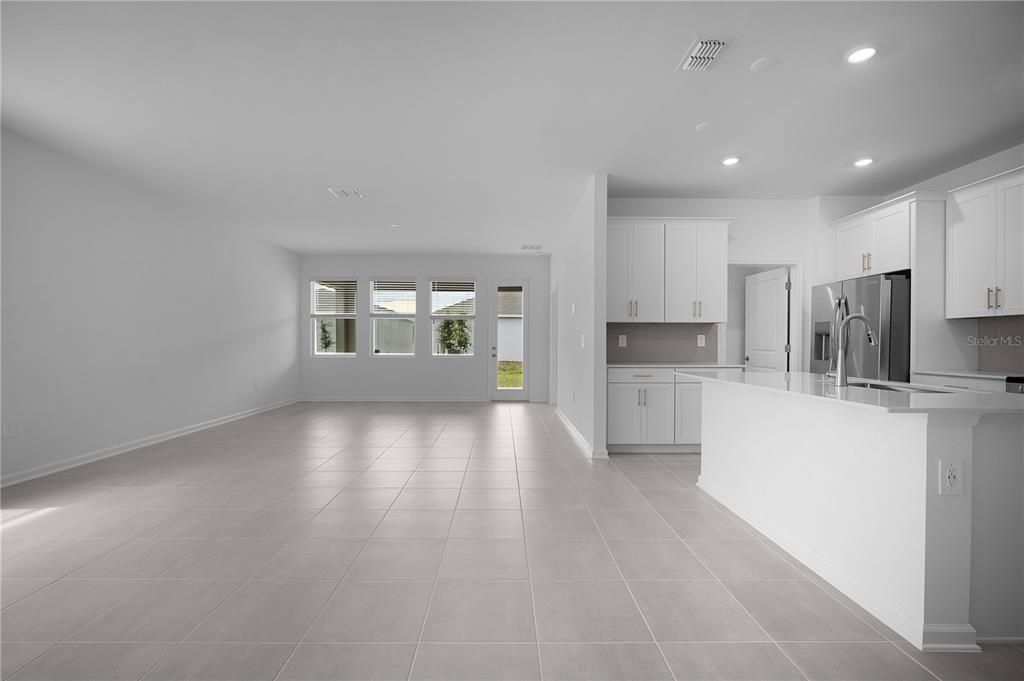 For Rent: $2,650 (4 beds, 3 baths, 2199 Square Feet)