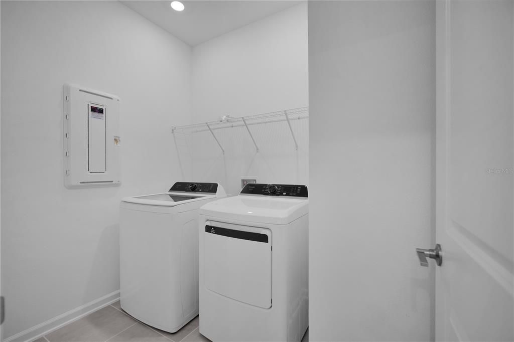 For Rent: $2,650 (4 beds, 3 baths, 2199 Square Feet)