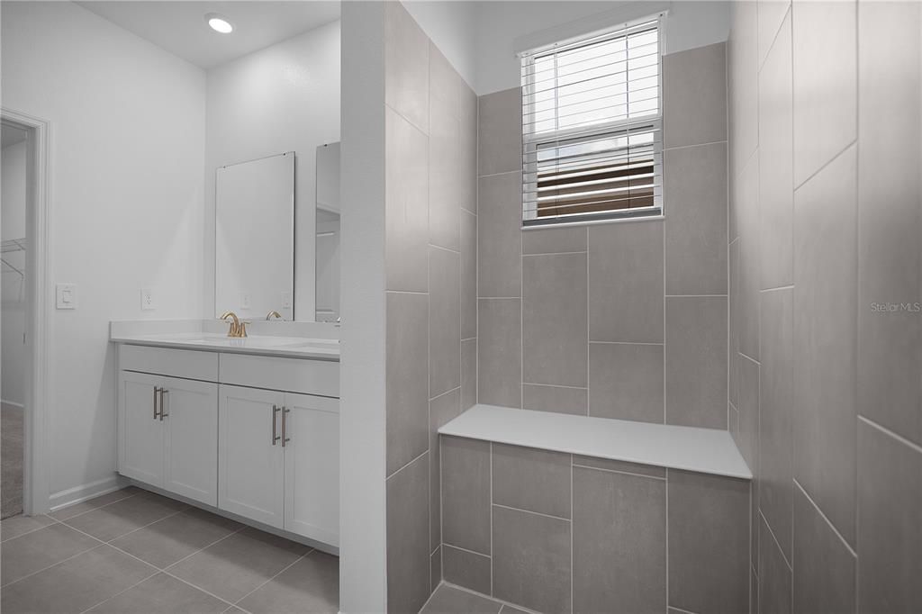 For Rent: $2,650 (4 beds, 3 baths, 2199 Square Feet)