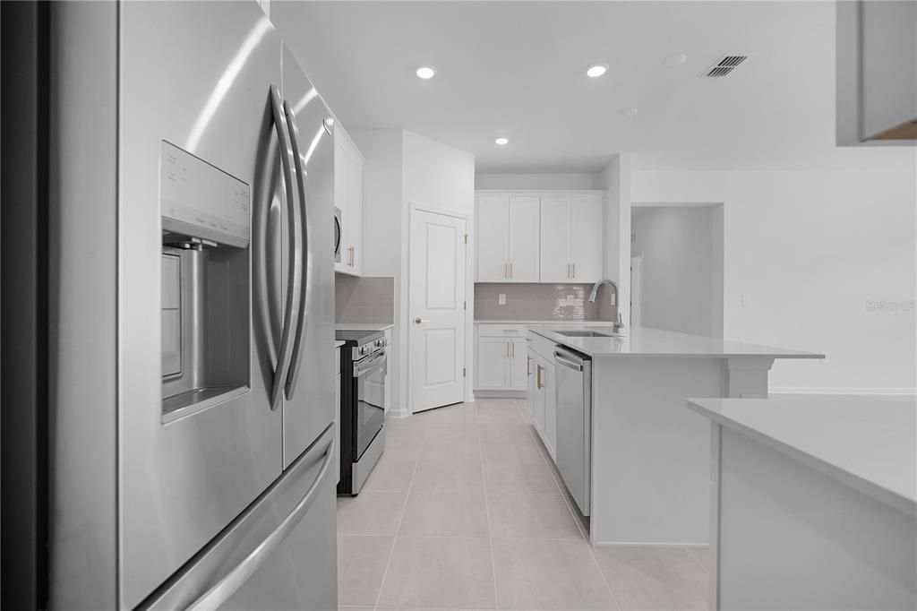 For Rent: $2,650 (4 beds, 3 baths, 2199 Square Feet)