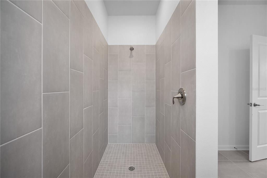For Rent: $2,650 (4 beds, 3 baths, 2199 Square Feet)