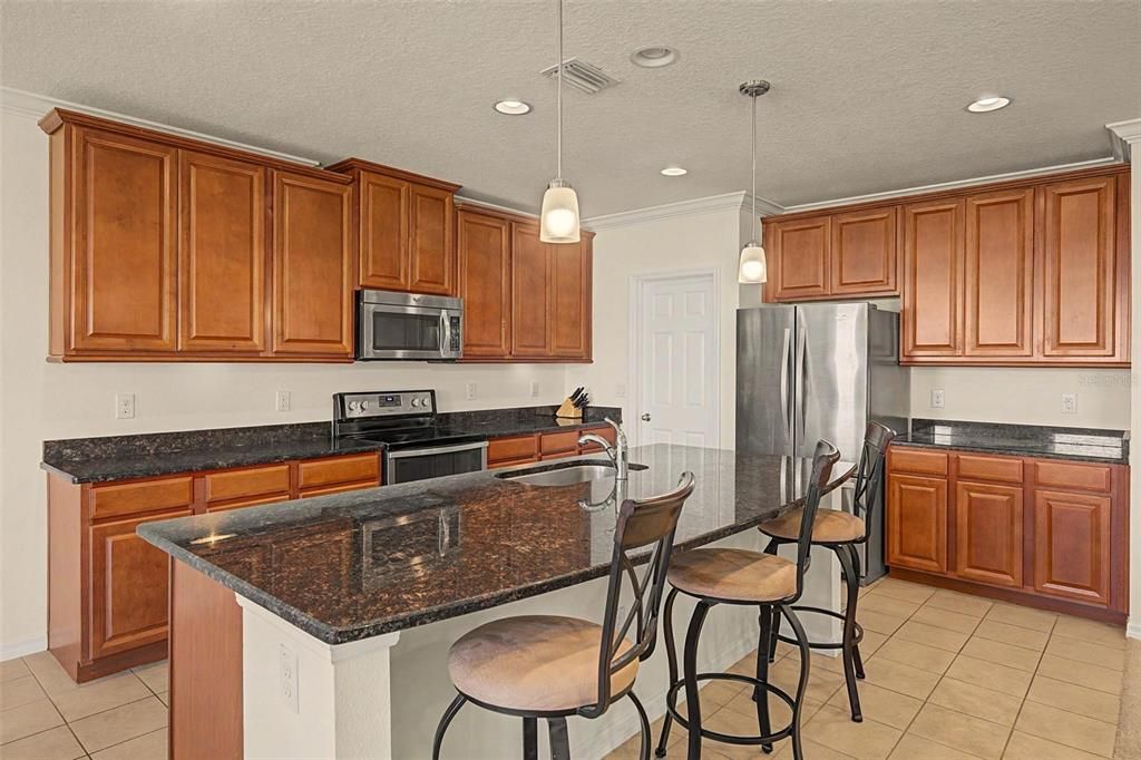 For Sale: $475,000 (4 beds, 2 baths, 2254 Square Feet)