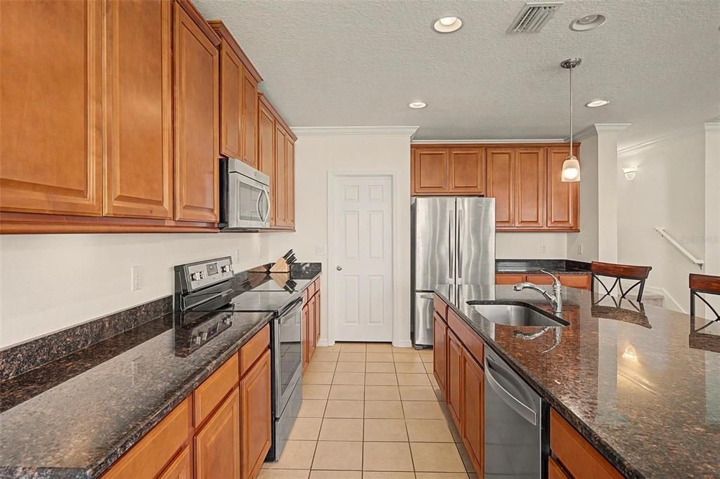 For Sale: $475,000 (4 beds, 2 baths, 2254 Square Feet)