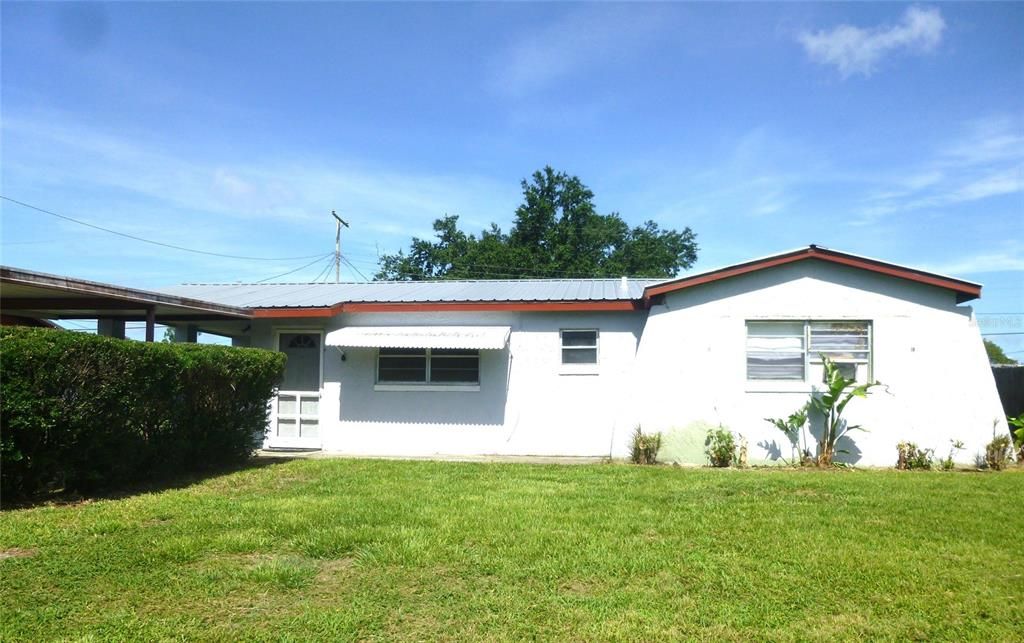 For Sale: $180,000 (2 beds, 2 baths, 968 Square Feet)