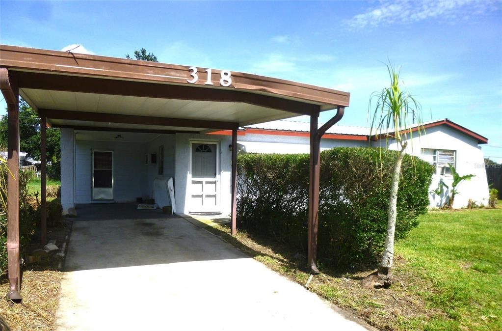 For Sale: $180,000 (2 beds, 2 baths, 968 Square Feet)