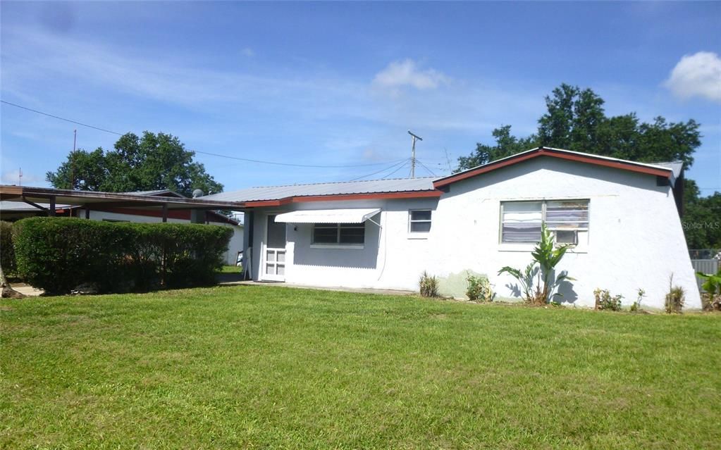 For Sale: $180,000 (2 beds, 2 baths, 968 Square Feet)