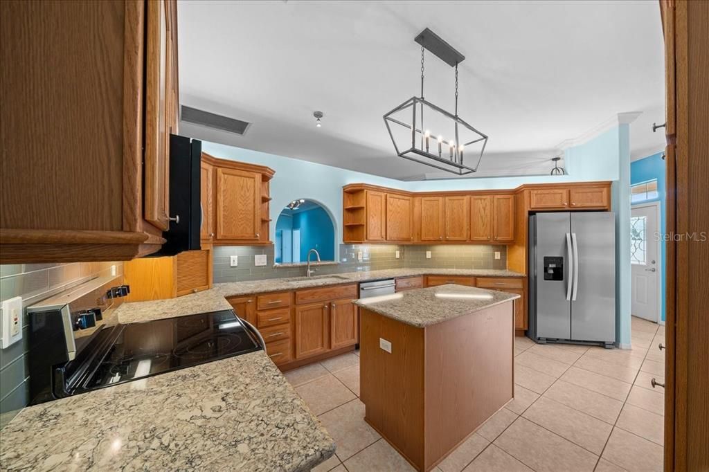 For Sale: $384,900 (3 beds, 2 baths, 2937 Square Feet)