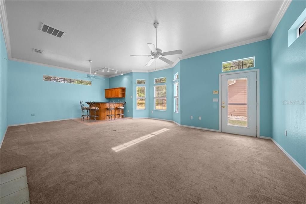 For Sale: $384,900 (3 beds, 2 baths, 2937 Square Feet)