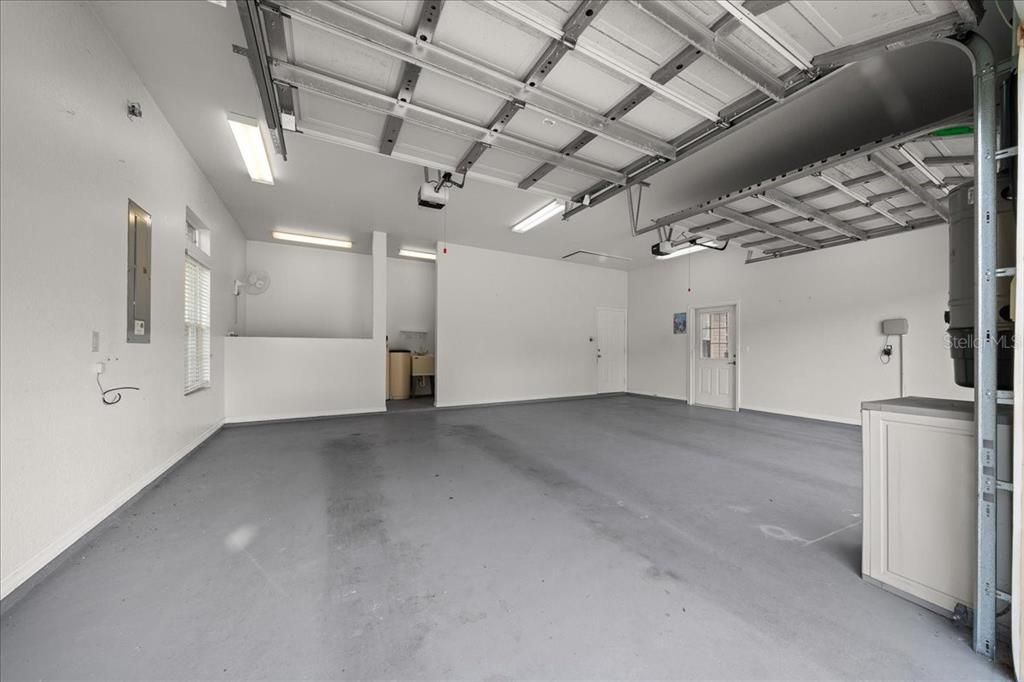 For Sale: $384,900 (3 beds, 2 baths, 2937 Square Feet)