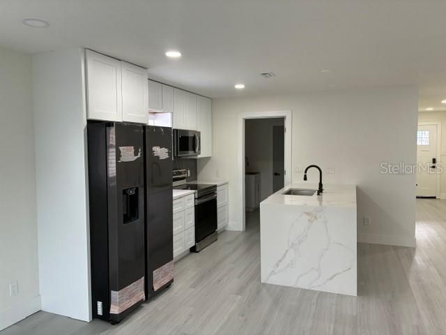 В аренду: $2,400 (3 спален, 1 ванн, 1005 Квадратных фут)