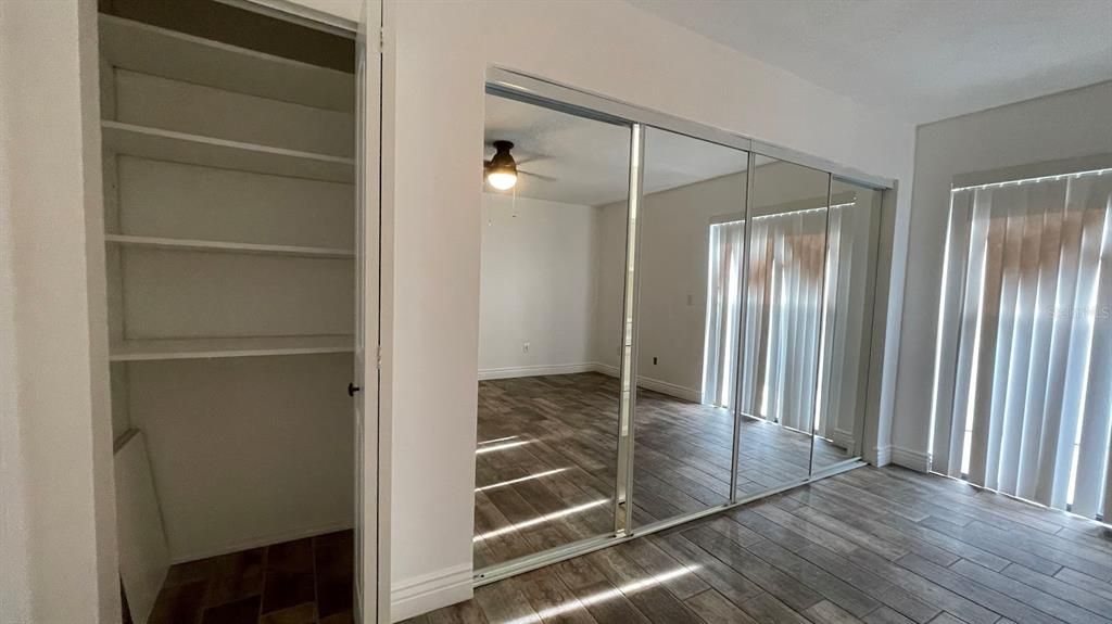 На продажу: $299,000 (2 спален, 2 ванн, 1110 Квадратных фут)