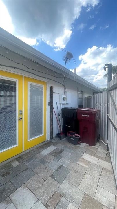 На продажу: $299,000 (2 спален, 2 ванн, 1110 Квадратных фут)