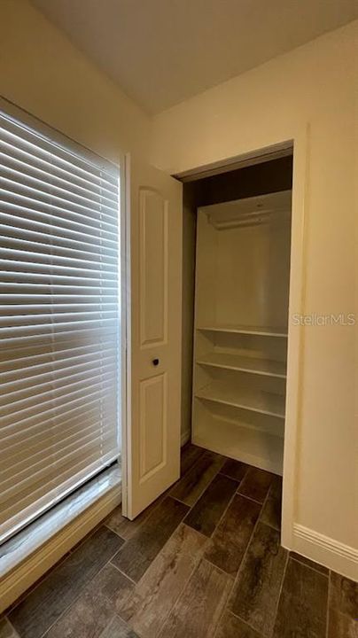 На продажу: $299,000 (2 спален, 2 ванн, 1110 Квадратных фут)