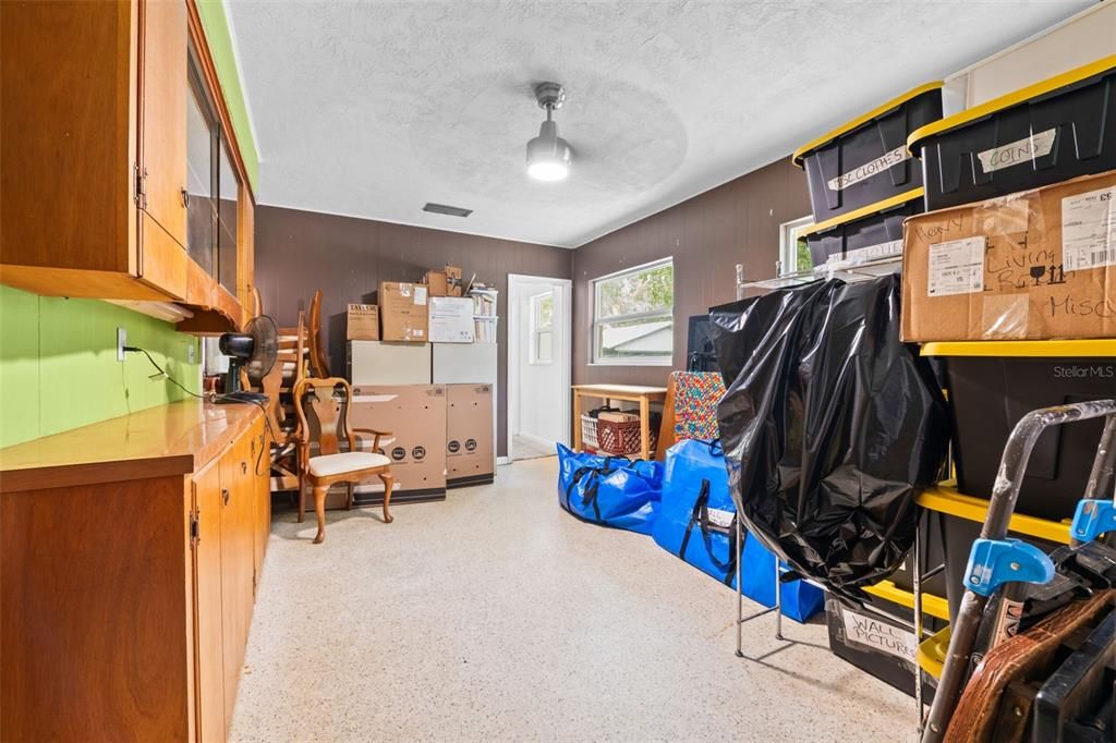На продажу: $375,000 (5 спален, 0 ванн, 2199 Квадратных фут)