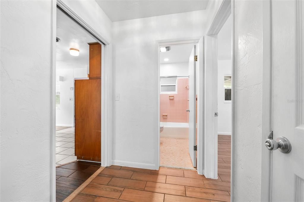 На продажу: $375,000 (5 спален, 0 ванн, 2199 Квадратных фут)