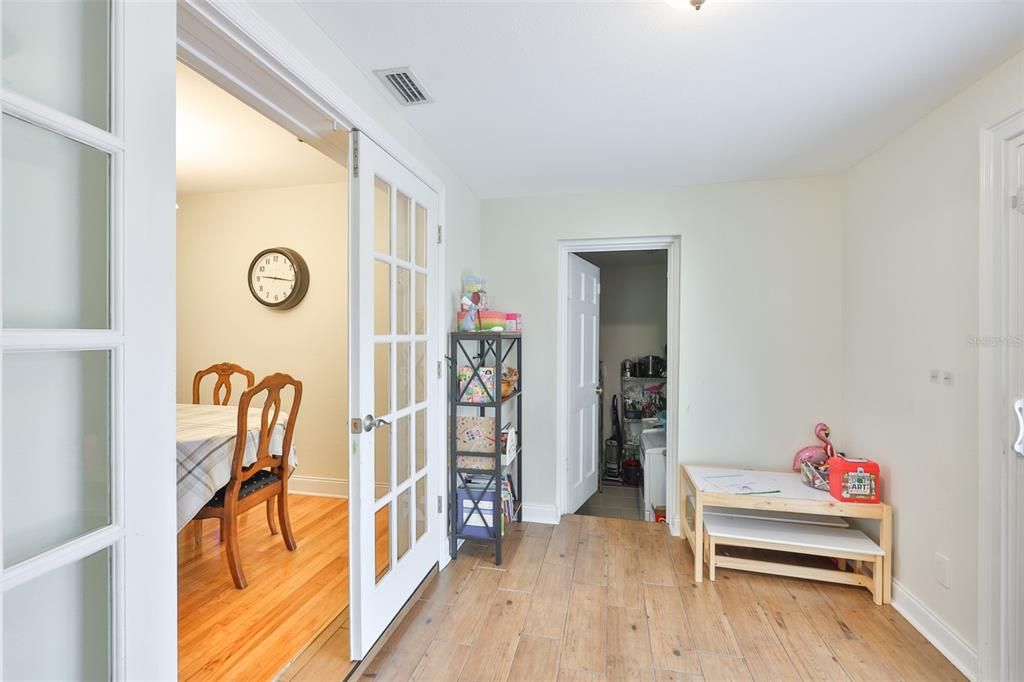 En Venta: $825,000 (3 camas, 2 baños, 1641 Pies cuadrados)