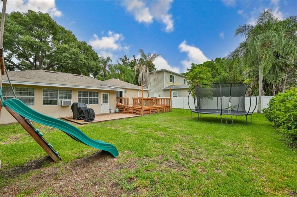 En Venta: $825,000 (3 camas, 2 baños, 1641 Pies cuadrados)