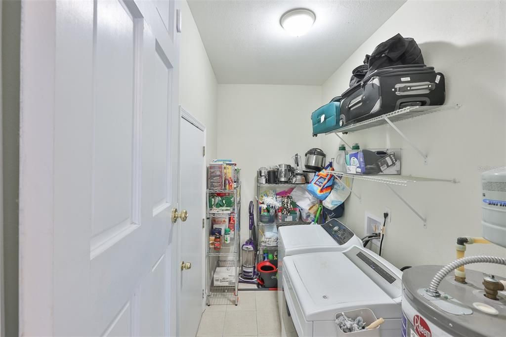 En Venta: $825,000 (3 camas, 2 baños, 1641 Pies cuadrados)