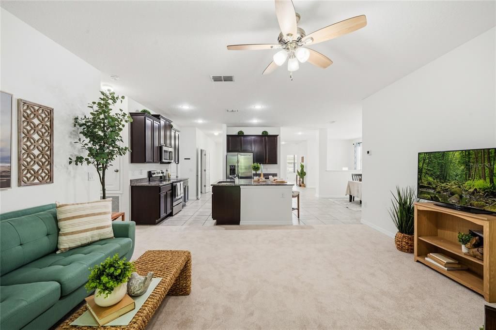 For Sale: $449,000 (4 beds, 3 baths, 2214 Square Feet)