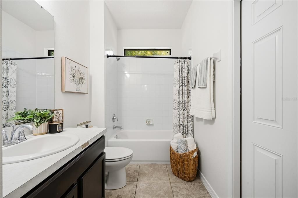 For Sale: $449,000 (4 beds, 3 baths, 2214 Square Feet)
