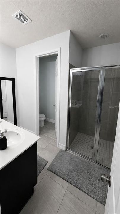 For Sale: $450,000 (3 beds, 2 baths, 1706 Square Feet)