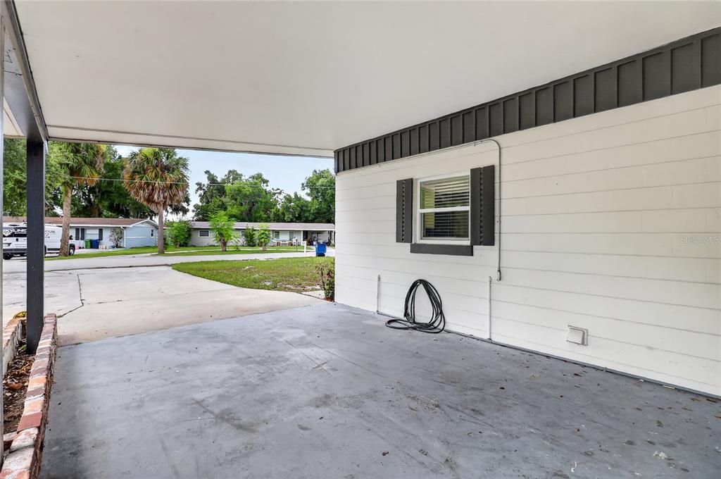 For Sale: $298,000 (3 beds, 2 baths, 1693 Square Feet)