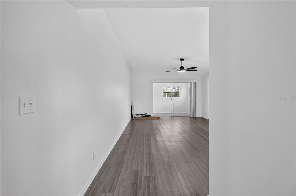 For Sale: $298,000 (3 beds, 2 baths, 1693 Square Feet)